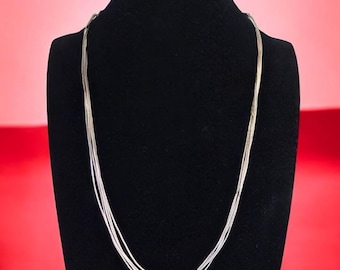 Naszyjnik z 5 żyłkami z płynnego srebra i srebra próby 925 z podpisem Naszyjnik z 5 żyłkami z płynnego srebra i srebra próby 925 z podpisem Smukły naszyjnik z płynnego srebra