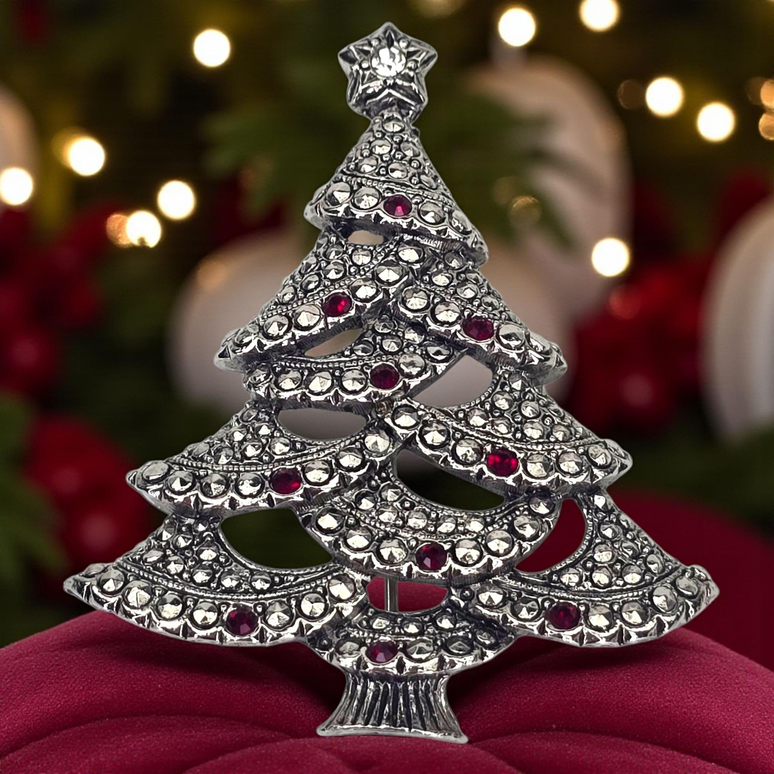 Modello Di Moda Christmas Tree Dress, Abo Di Natale Della Donna Nuovo Anno Image78672439
