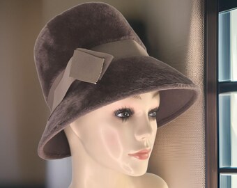 Vintage California Designer Hat by Leslie James Black With  display picture 1