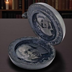 Antique Victorian Gutta Percha Locket Mourning Jewelry Tintype Photos Man Woman Couple Memorial Locket Antique Double Photo Locket Rare Case