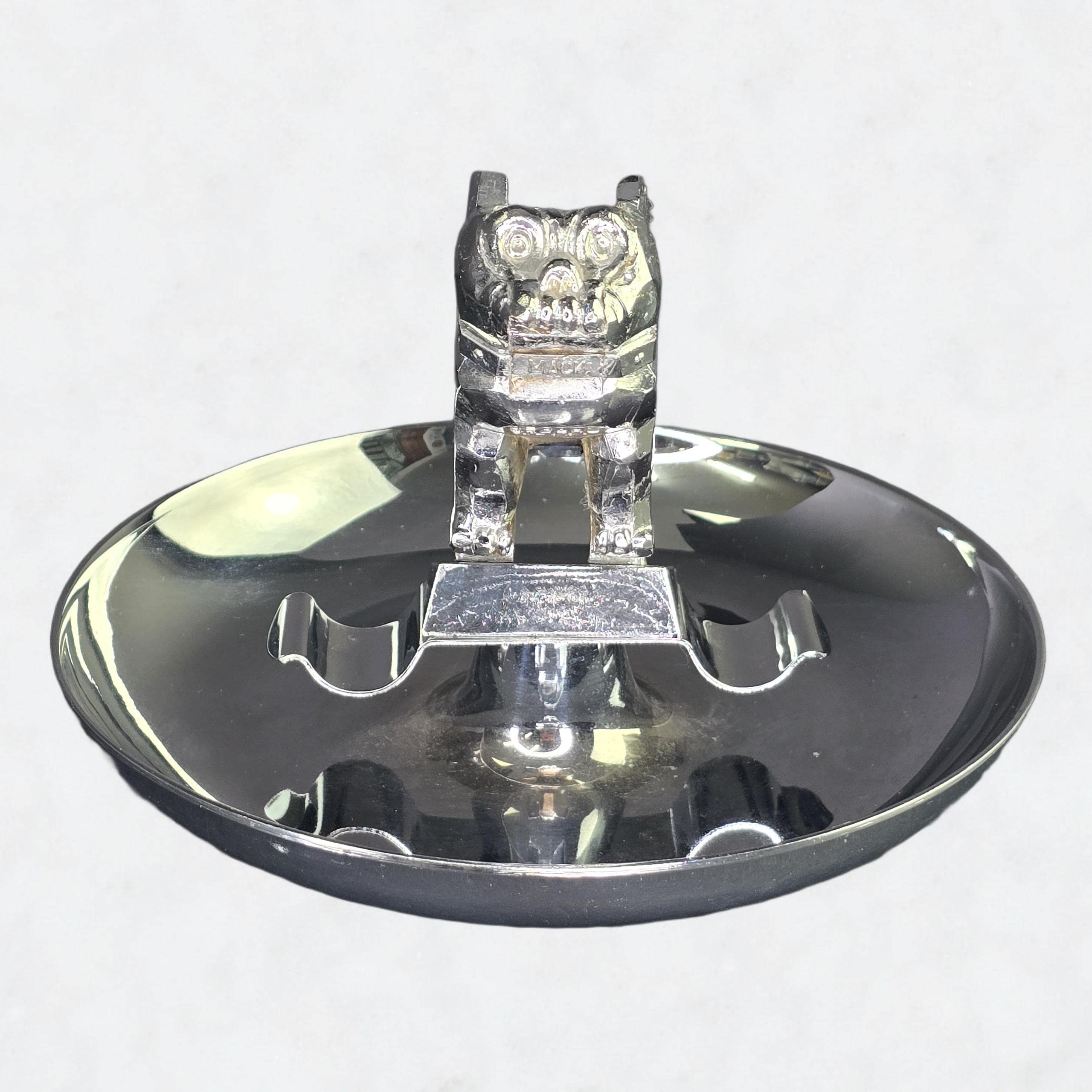 ヴィンテージ マック トラック ブルドッグ フード オーナメント