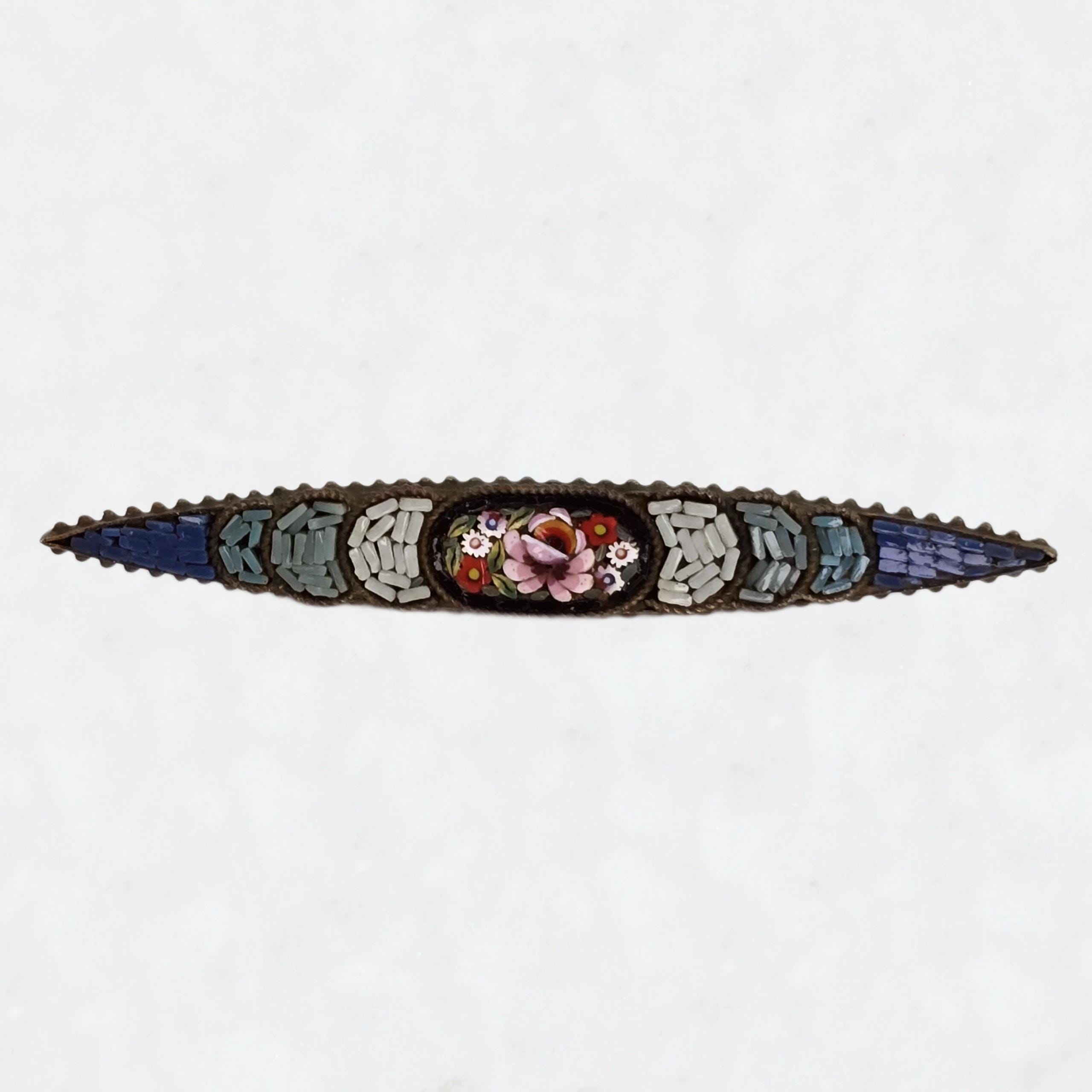 Belle Broche Ancienne En Micro Mosaïque Italienne - Motif Fleuri Multicolore