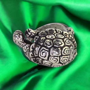 Vintage Sterling Silver Turtle Ring Size 8 Sterling Ring Turtle Lover Gift Vintage Turtle Jewelry Sterling Silver Sz 8 Ring Unique Turtle