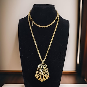 Vintage Crown Trifari Pendant Necklace Gold Tone Open Work Pendant and Chain Necklace by Trifari Signed Vintage Necklace Crown Trifari Gold