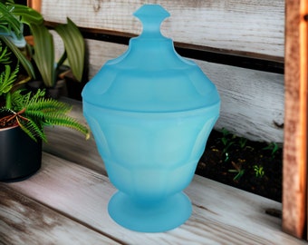 Vintage Blue Glass Candle with Lid Coconut Vanilla Scent Candle All Natural Essential Oil Candle Hand Poured Soy Candle Gift for Relaxation