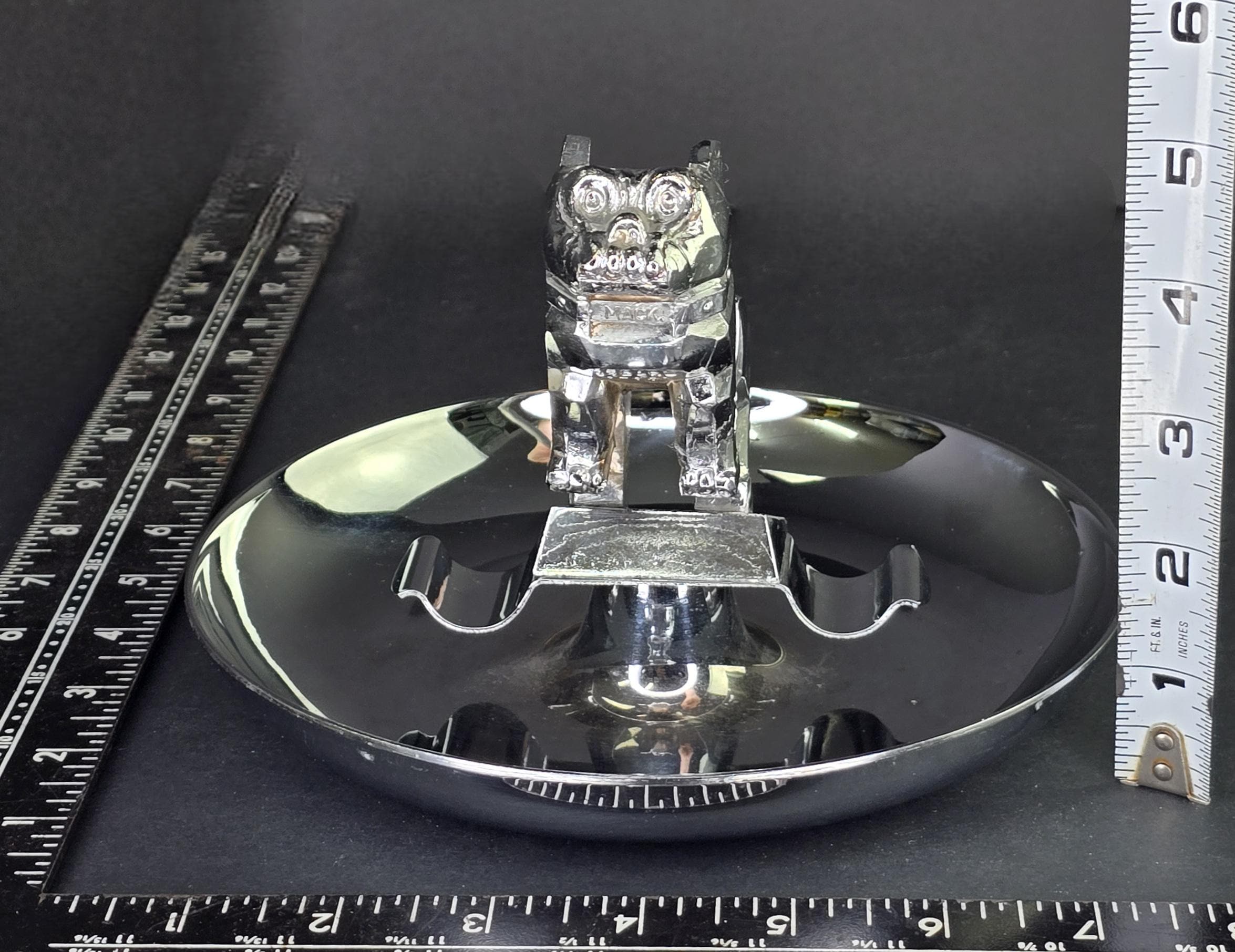 ヴィンテージ マック トラック ブルドッグ フード オーナメント