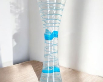 Grand vase vintage en verre d'art soufflé à la main transparent avec application de tourbillons bleus Vase en verre abstrait soufflé à la main, décoration moderniste unique en verre d'art bleu bleu MCM