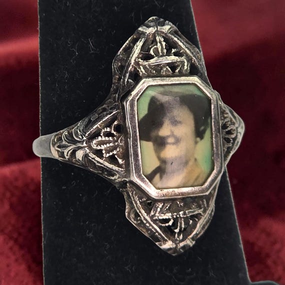 Vintage Signed Sterling Silver Filigree Art Deco Photo Sweetheart Mourning Ring Size 6 Unique Memorial Keepsake Lady Woman Photo Jewelry