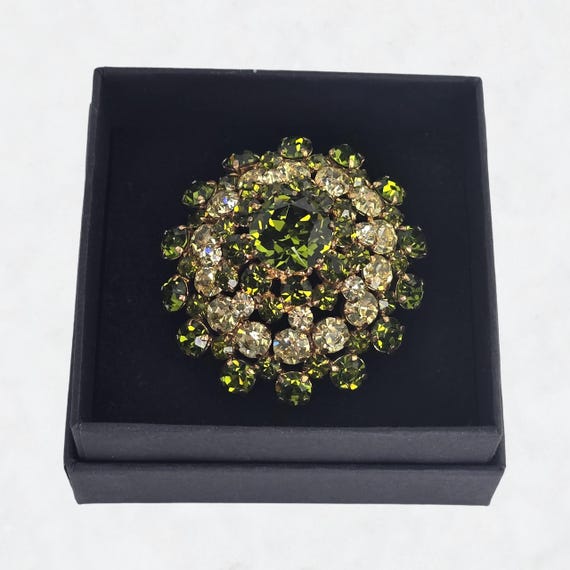 Vintage Austrian Crystal Rhinestone Dome Brooch V… - image 4