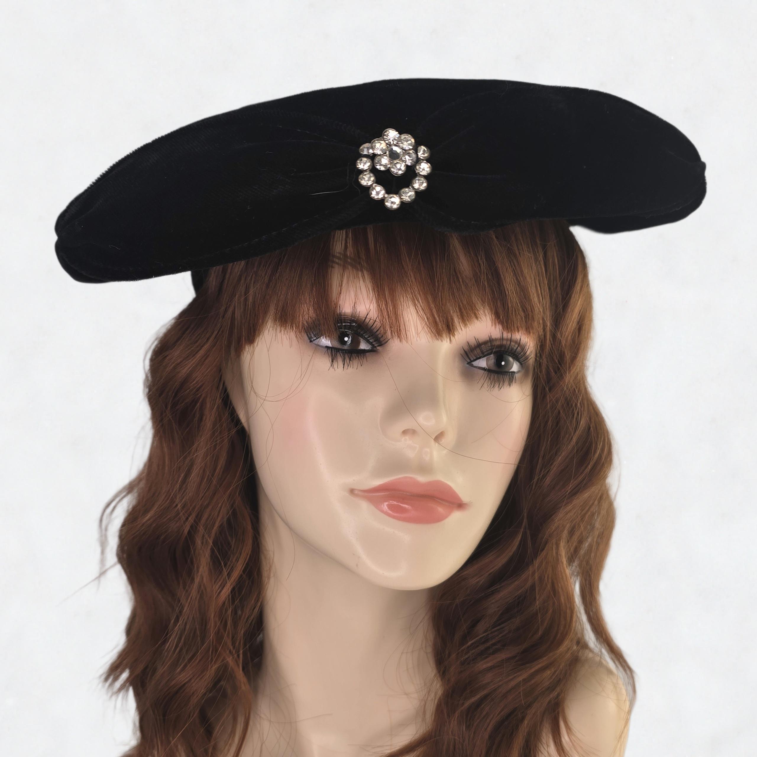 Vintage 40s Black Velvet Beret Hat Beaded Embellishment 1940s Black Velvet Beaded Soutache Birdcage Veil Femme  main image 3
