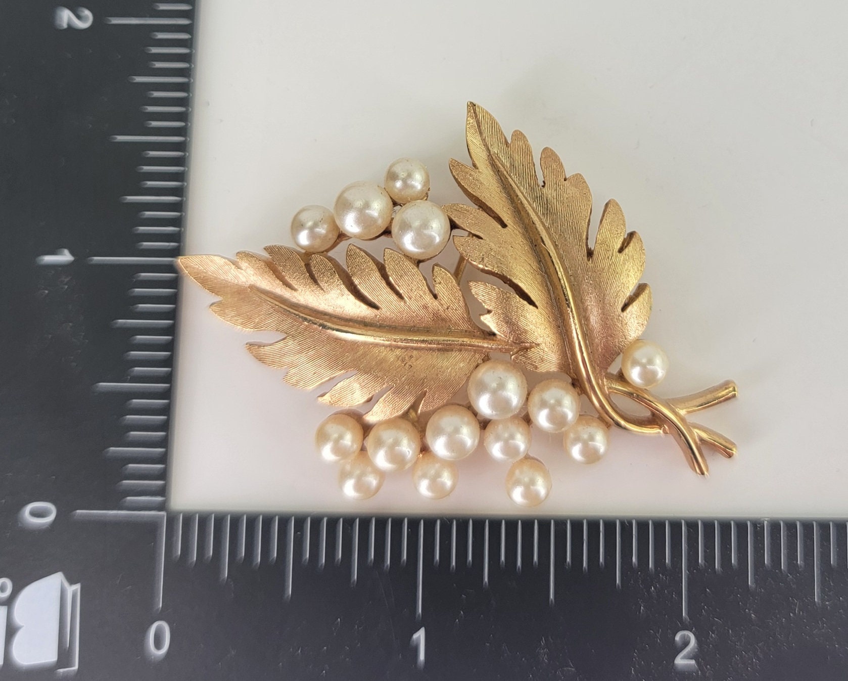Vintage Signed Crown Trifari Brooch Vintage Gold Tone Leaves