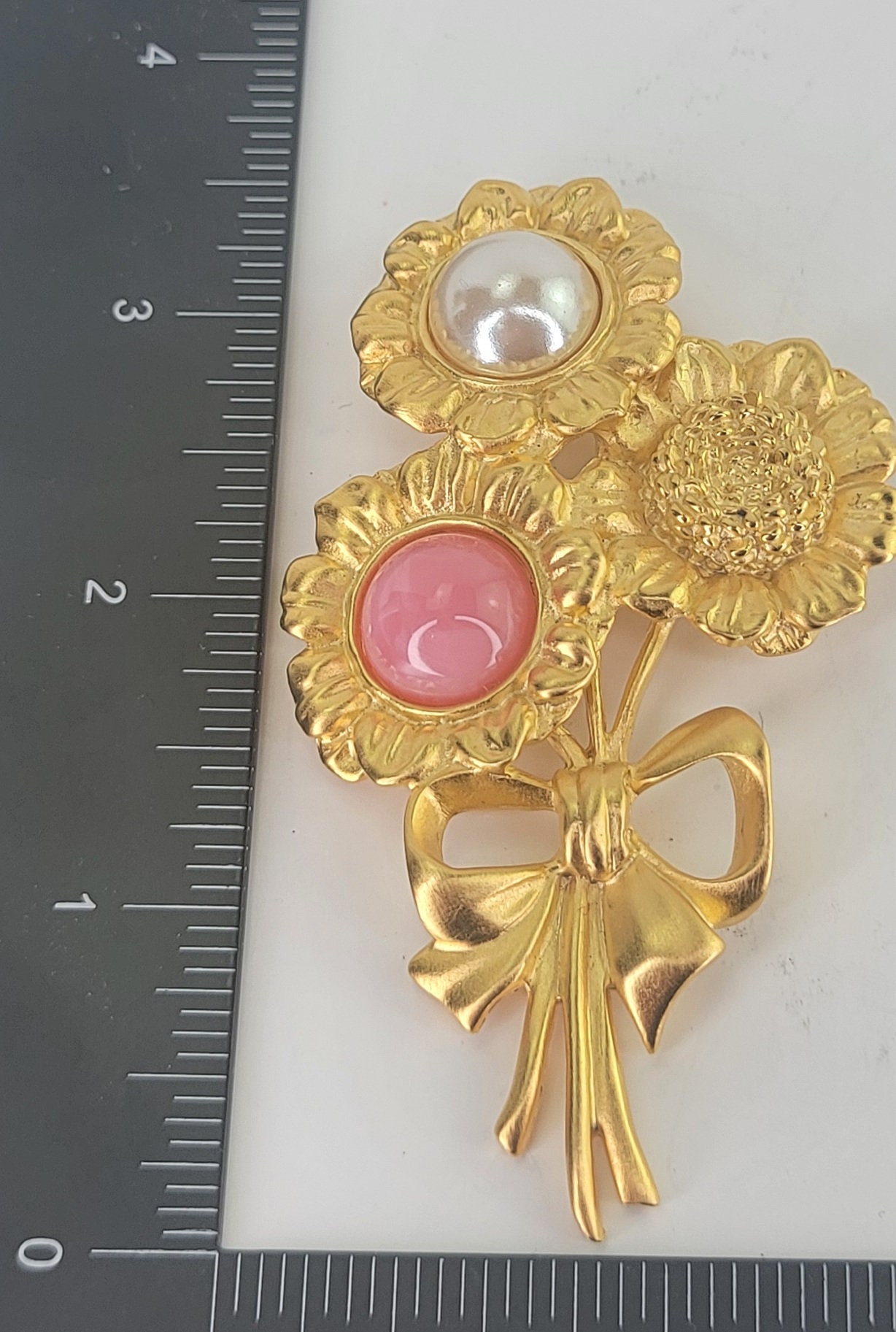 a*e様 ヴィンテージ: GIVENCHY レア コレクタブル ブローチ Vintage Rare Givenchy Signed Set Givenchy Brooch and