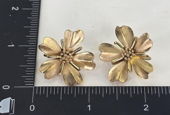 Vintage Crown Trifari Jewelry Set Gold Tone Vintage Trifari