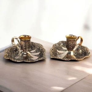 Vintage Set of 2 Silver Plated Candle Holder Finger Handle Floral Leaf Silver Tone Candlestick Holders Pair Vintage Floral Chamberstick Pair