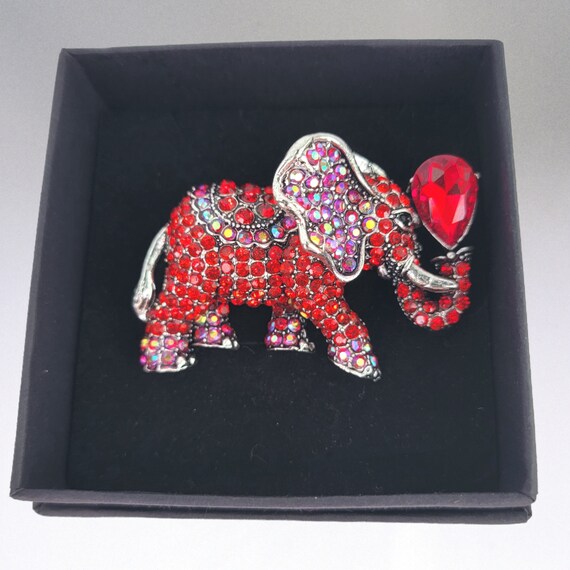 Sparkly Red Elephant Brooch Pin With Red Rhinesto… - image 3