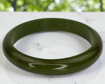 Vintage Dark Olive Green Bakelite Bangle Vintage Forest Green Bakelite Bracelet Dark Green Bakelite Jewelry Midcentury Boho Bangle Bracelet