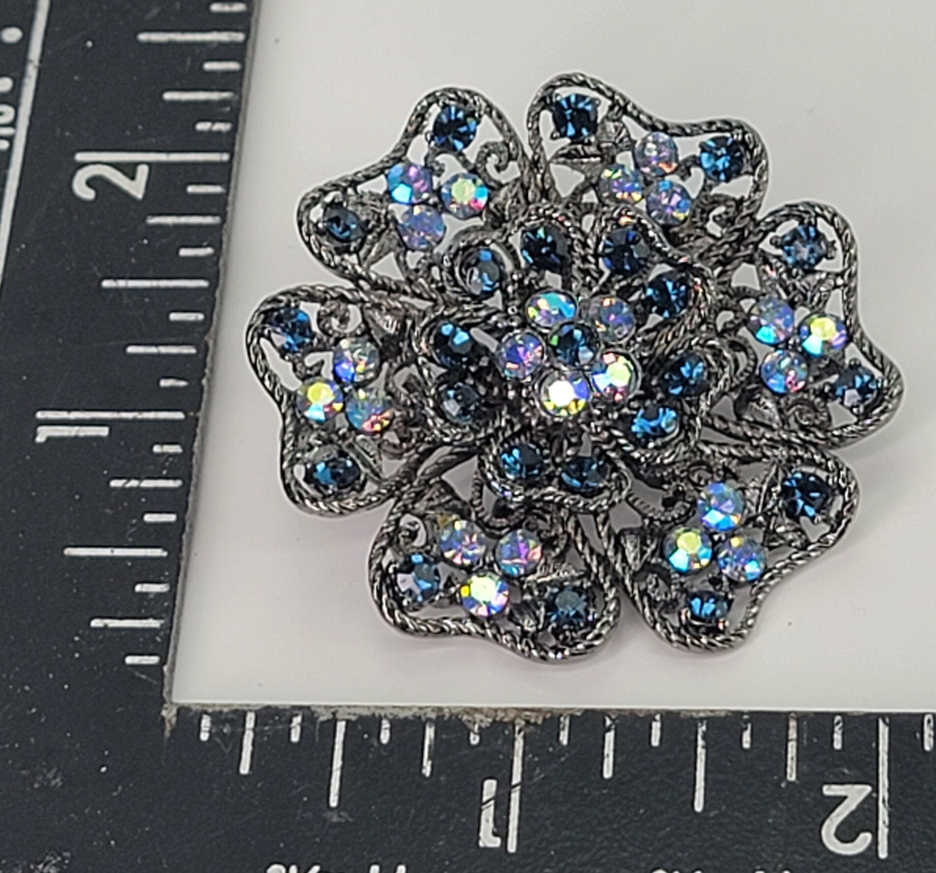 Vintage Aroura Borealis Brooch Retro Rhinestone Flower Pin