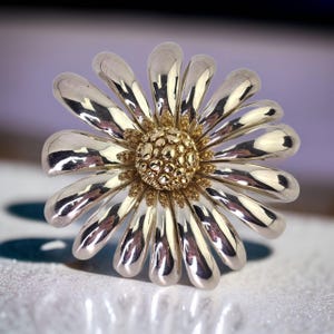 Vintage Sterling Silver Flower Brooch 925 Sterling Silver Daisy Brooch Gold Tone and Silver Flower Pin Vintage Silver 925 Brooch Floral Pin