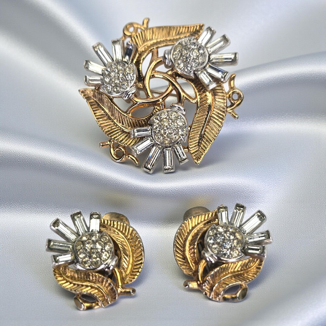 Vintage Signed Crown Trifari Alfred Phillipe Thistle Set Gold Tone