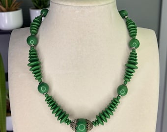 Rara collana vintage in stile Art Déco con perline di vetro ceco verde, collana girocollo con perline verdi spesse, collana unica retrò con perline verdi, collana Boho