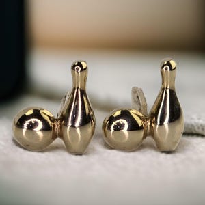 Vintage Bowling Cuff Links Mid-Century Mens Jewelry Gift for Bowler 1950s Cuff Links Gold Tone Bowling Ball and Pin Retro Bowler Cuff Links