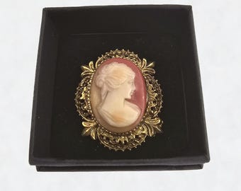 ヴィンテージカメオブローチ 彫刻された樹脂製カメオピン ヴィンテージ