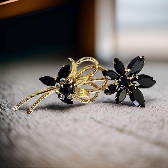 Vintage Juliana Black Flower Brooch Juliana Venus Flame Twisted