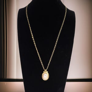 Vintage Signed Monet Pendant Necklace Gold Tone Faux Pearl Monet Necklace Classic Vintage Faux Pearl Pendant Vintage Necklace by Monet