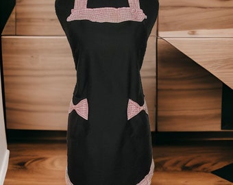 ヴィンテージのピンク＆ホワイトのギンガムチェックエプロン（ポケット