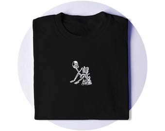 Shakespeare Shirt | Hamlet Skeleton T-Shirt | Funny Book Gift | Bookworm | Literature | English | Theatre Drama Teacher |