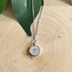 Hypoallergenic Silver Pearl Cross Necklace – Anti-Tarnish Christian Jewelry Gift for Women