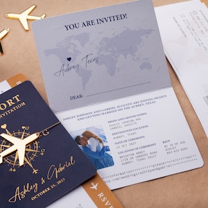 Convite de casamento estilo passaporte em azul marinho e dourado, convite com tema de viagem, confirmação de presença no cartão de embarque, conjunto estilo passaporte para casamento em destino