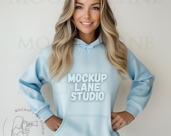 Gildan 18500 Mockup Hellblau, Blauer Hoodie Mockup, 18500 Hood Mockup, Weibliches Hoodie Mockup, Gildan 18500 Hellblau Mockup, POD Image