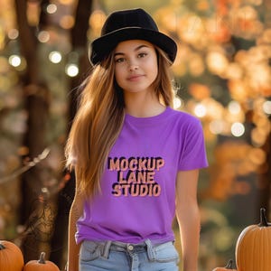 Bella+Canvas 3001Y Team Purple Mockup, Maqueta de Halloween de camiseta morada, BC3001Y Purple Mockup, Team Purple Bella Canvas Maqueta de Halloween