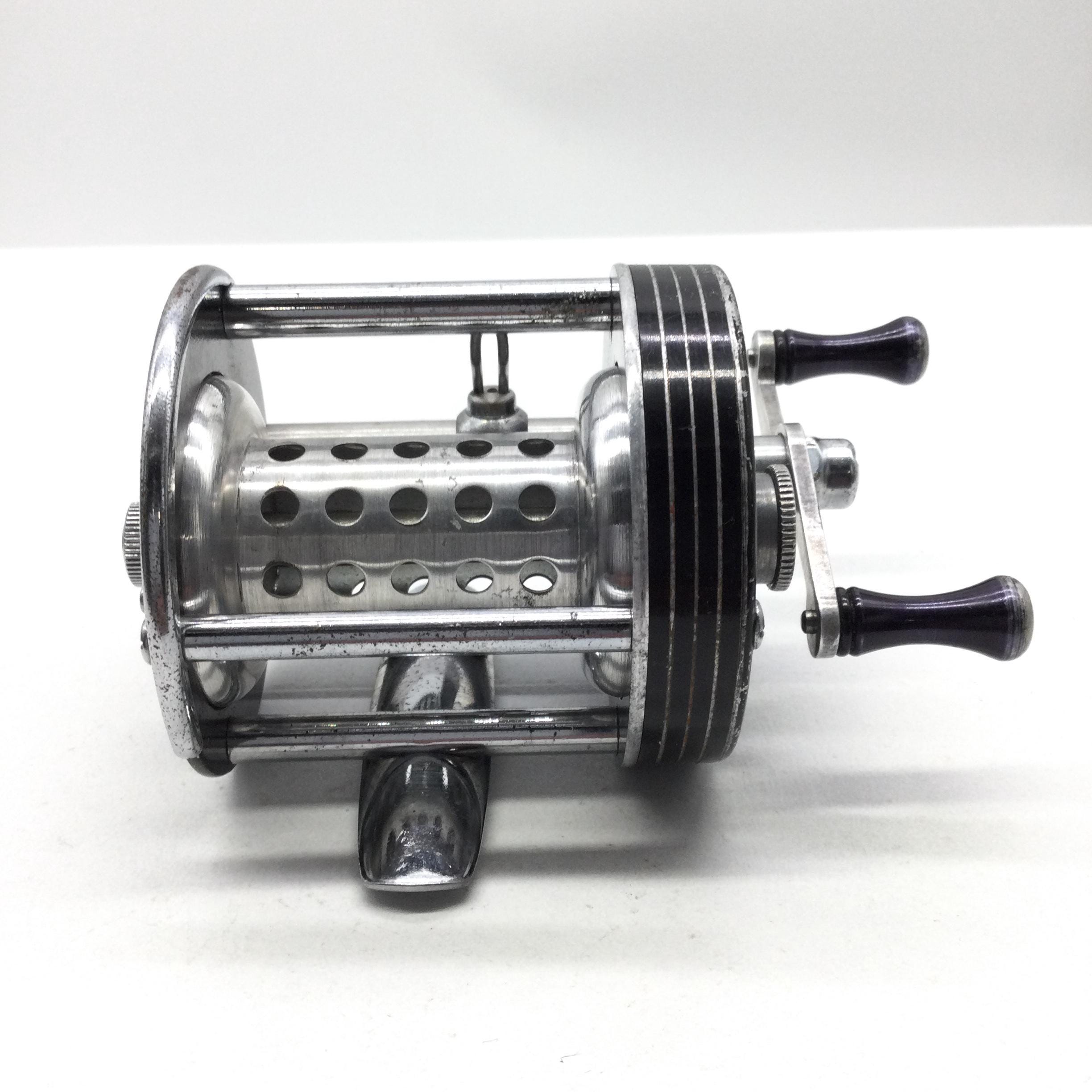 最終値下げ！ Langley STREAMLITE 310KC！ オールド！ Vintage Langley Streamlite Level Wind Fishing Reel Model 310 KC - Etsy
