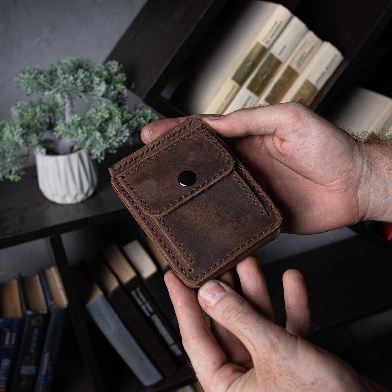 Personalized Leather Money and Credit Card Clip. Photo on the Etsy