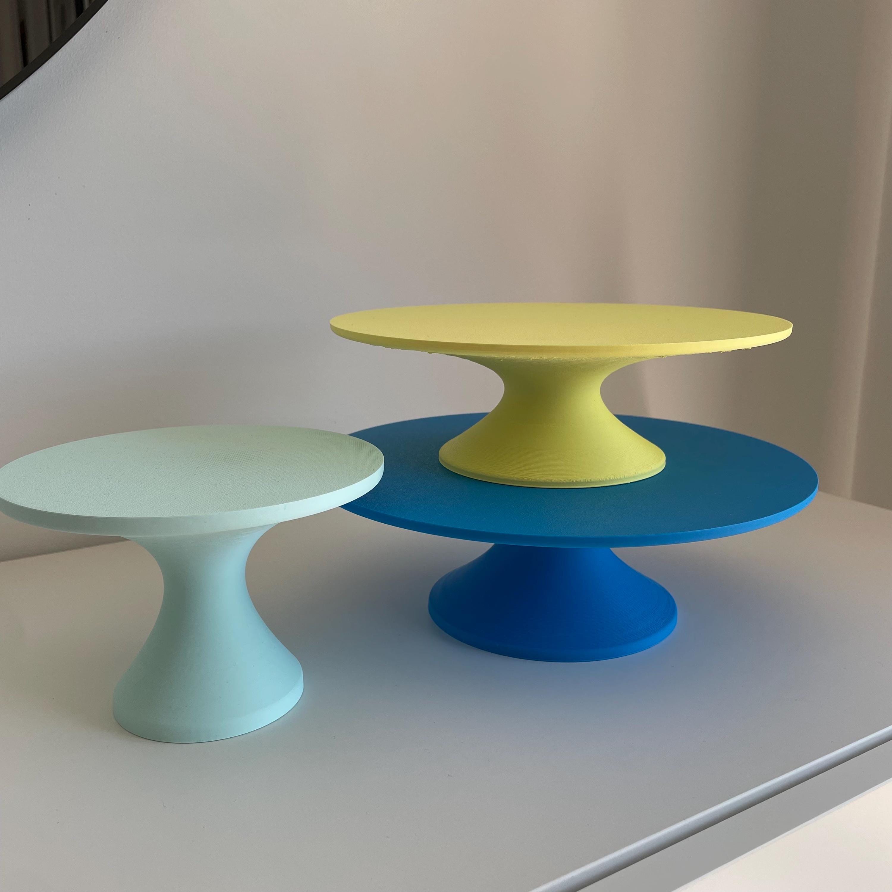 Decorative Cake Stand – Elegant Design – Various Colors and Sizes – Perfect for Parties and Dessert Tables