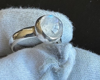 Vintage sterlingzilveren ring maat 8, gefacetteerde heldere steen, minimalistische koepelsetting