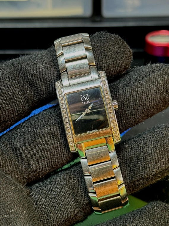 Vintage ESQ Swiss Ladies Watch | Stainless Steel Bracelet  display picture 1