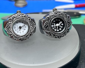 Vintage Style Quartz Finger Ring Watches - Black + White Dials (Set of 2)