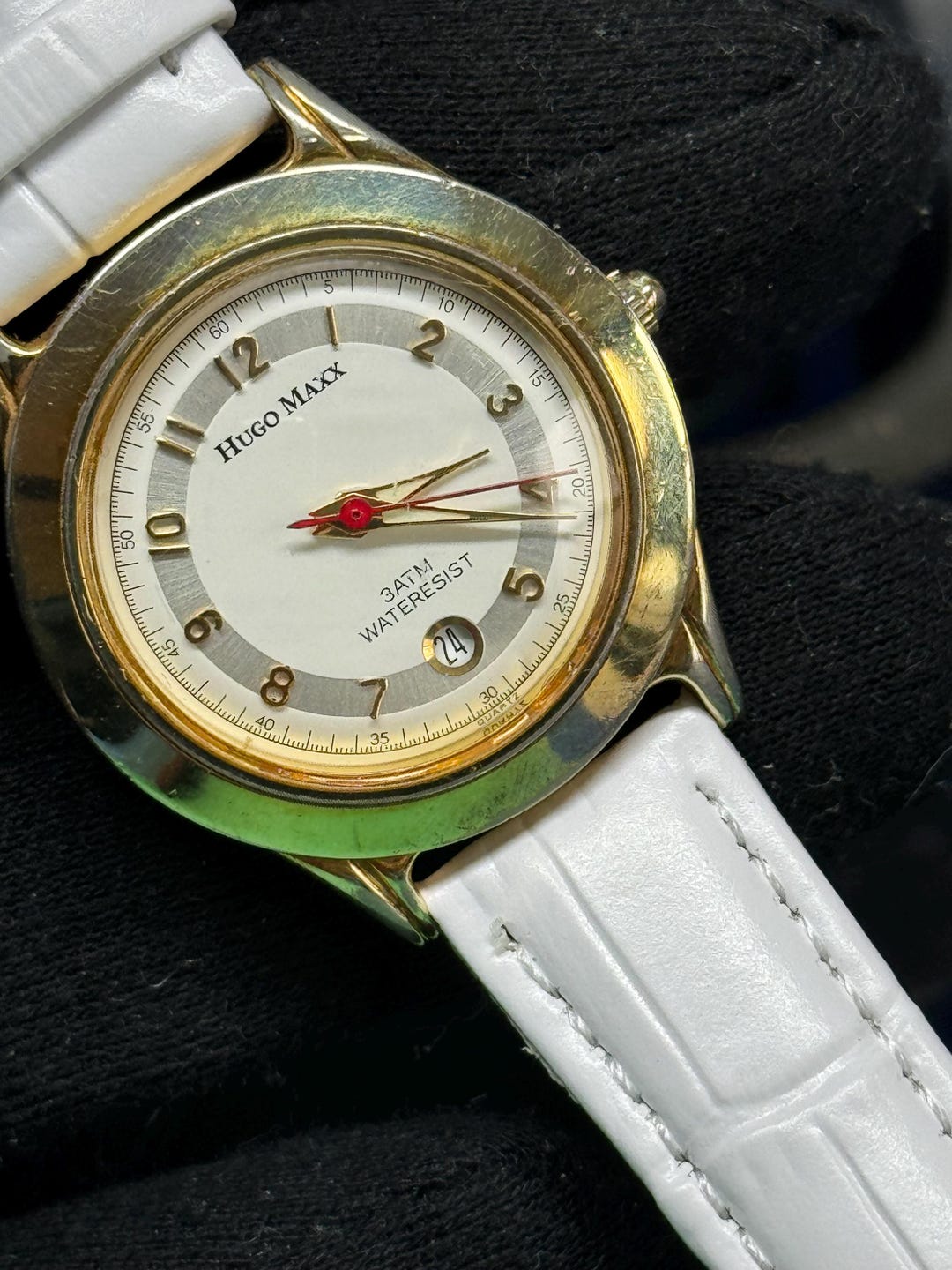 Vintage Hugo Maxx Ladies Watch Gold Tone Case With New White