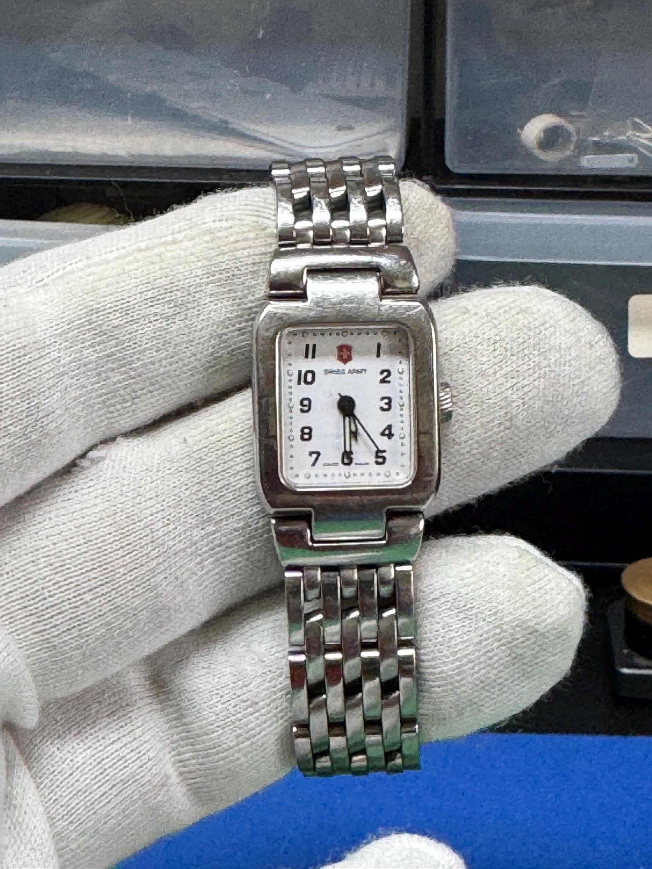 Victorinox Swiss Army stainless Square Watch Victorinox Swiss Army Quartz (242042) | LMFJ main image 4