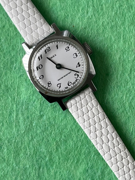 Clean white dial vintage ladies Timex - image 7