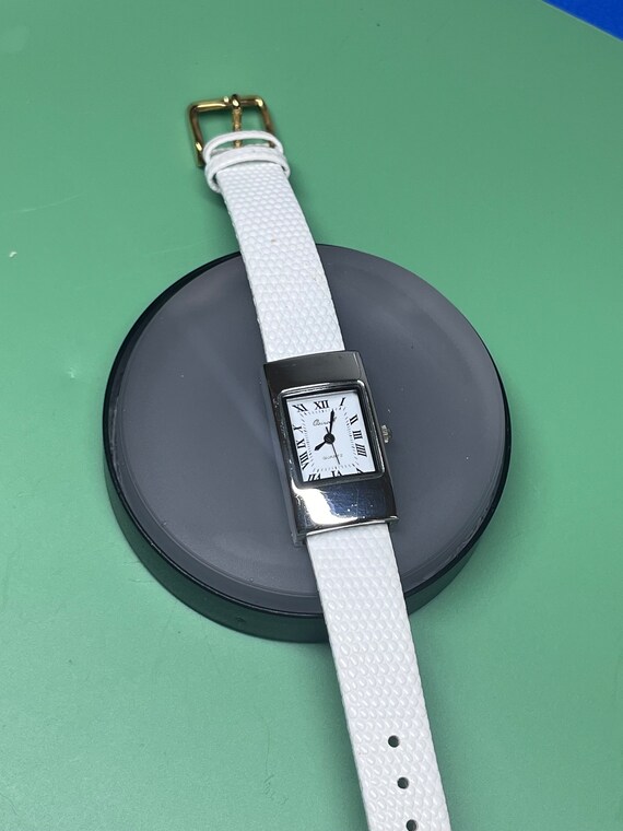 Vintage White Watch: Dainty Leather Band, New Bat… - image 6