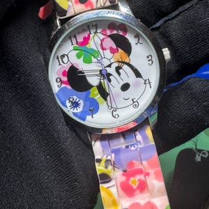 Vintage Minnie Mouse  Love  Watch – splatter  Strap, Disney collection – Working Quartz