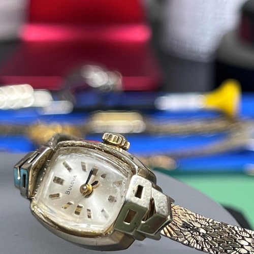Vintage Swiss Mechanical Ladies Watch by Tempus – Fully 