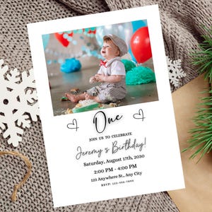 Invito con foto modificabile per il primo compleanno, modello di invito minimalista per il primo compleanno, invito moderno per il primo compleanno con foto, una festa di compleanno