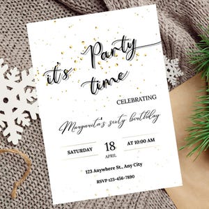 C'est une invitation d'anniversaire pour l'heure de la fête, modèle d'invitation d'anniversaire pour adulte, célébrons une invitation à une fête, invitation à une fête décontractée modifiable