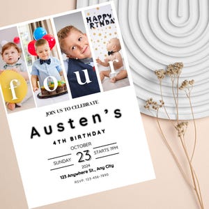 K&ouml;nnte beinhalten: Eine wei&szlig;e und schwarze Geburtstagseinladung mit einer Fotocollage eines Jungen in verschiedenen Altersstufen. Die Einladung lautet "Feiern Sie mit uns Austens 4. Geburtstag" und enth&auml;lt Datum, Uhrzeit und Ort der Party.