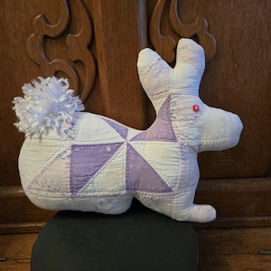 Quilt Bunny Rabbit primitive vintage quilt